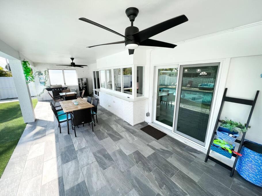 Luxurious & Modern Open Floor Plan Heated Pool Villa Χόλιγουντ Εξωτερικό φωτογραφία